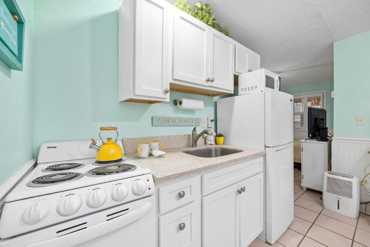 Cherry Grove Efficiency Just Steps From The Beach Myrtle Beach Eksteriør bilde